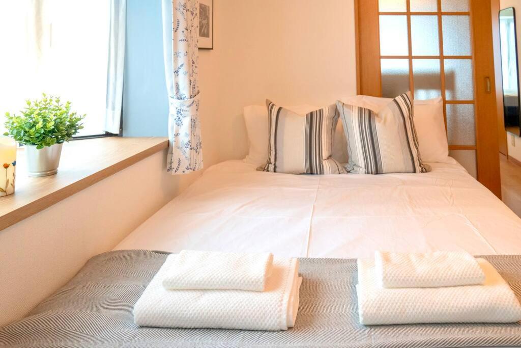 新宿一站5分钟-酒馆购物街-安静品质公寓-直达皇居秋叶原-104 Tokyo Exterior photo